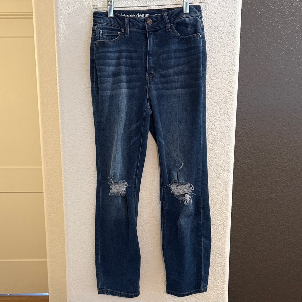 Calvin Klein Women's Indigo Straight Leg Jeans​